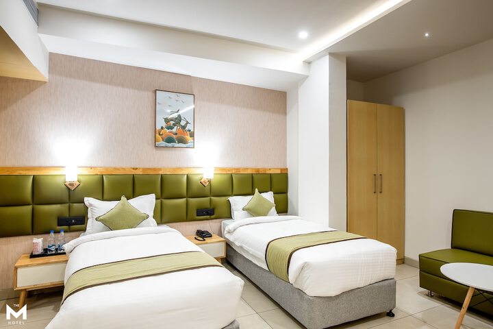 Room 9 of 36