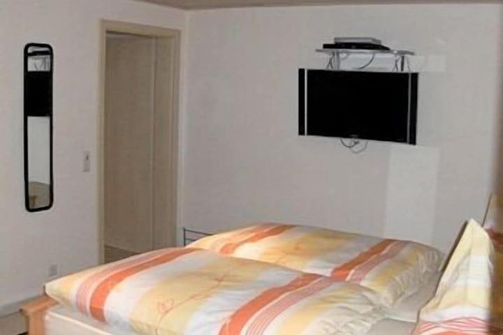 Room 12 of 29
