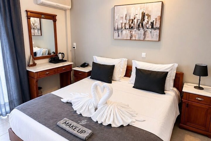 Room 2 of 14