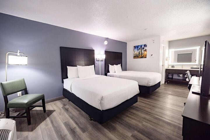 2 Double Beds (5 of 18)