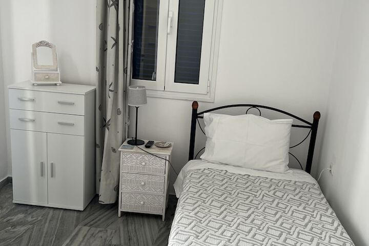 Room 30 of 165