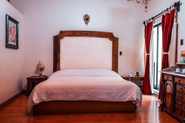 Room 4 of 49