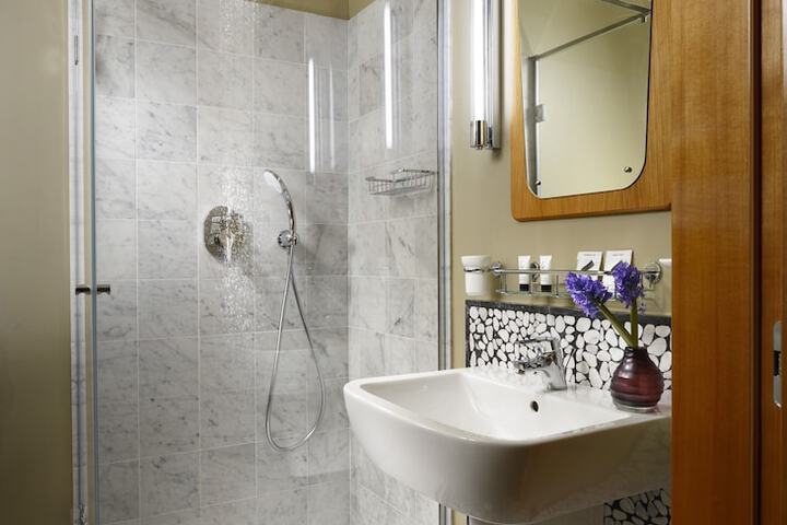 Bathroom Interior Photo