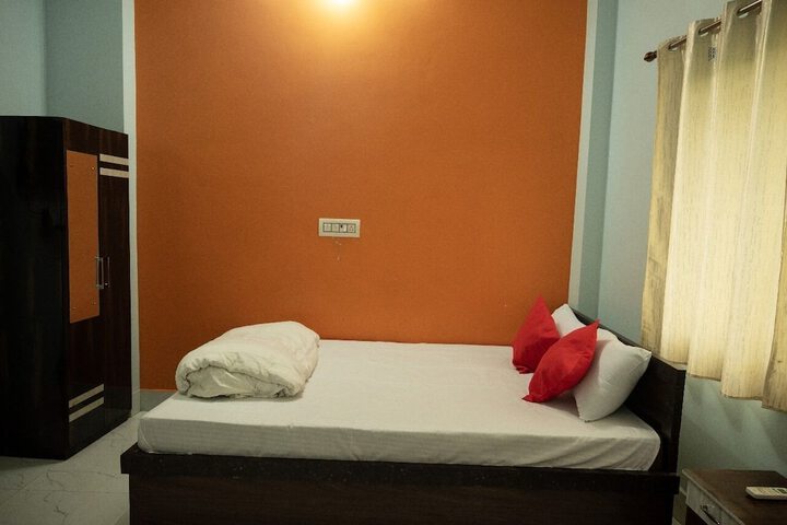 Room 3 of 17