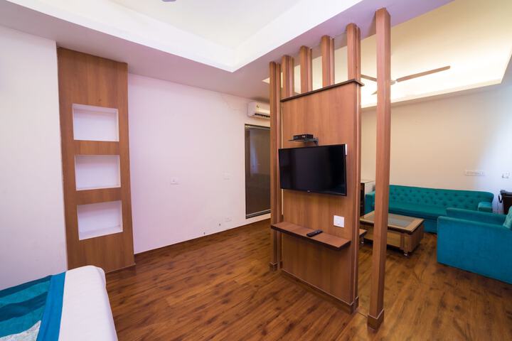 Room 10 of 21