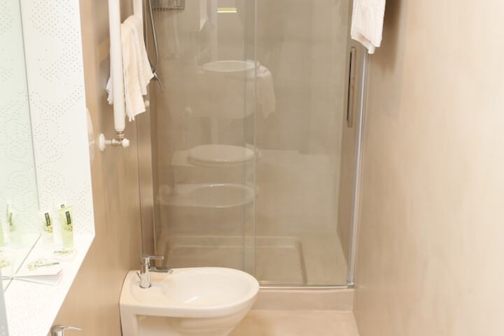 Clean Restrooms