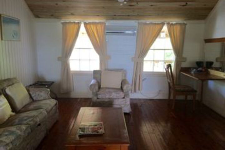 Room 17 of 18