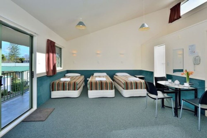 Room 28 of 48