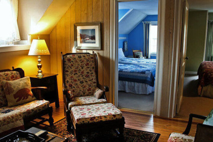 Room 8 of 18