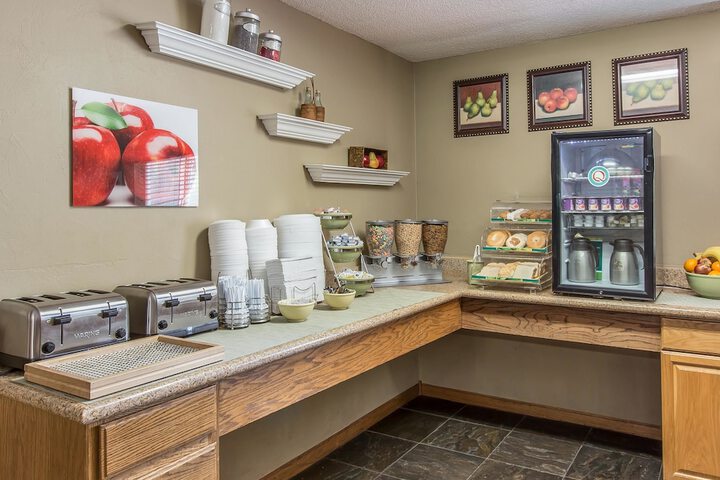 Breakfast/Coffee Service 35 of 48