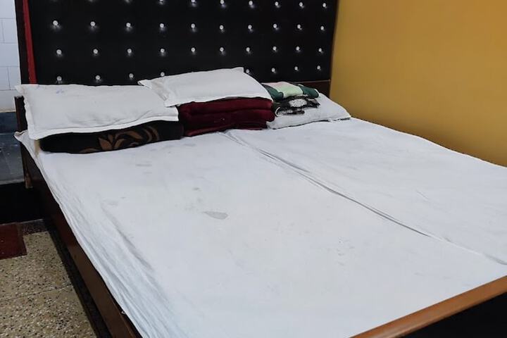 Room 2 of 14