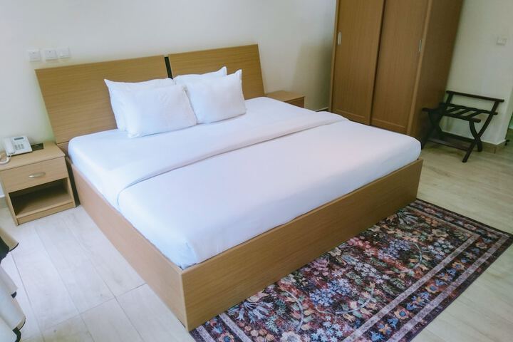 Room 15 of 40