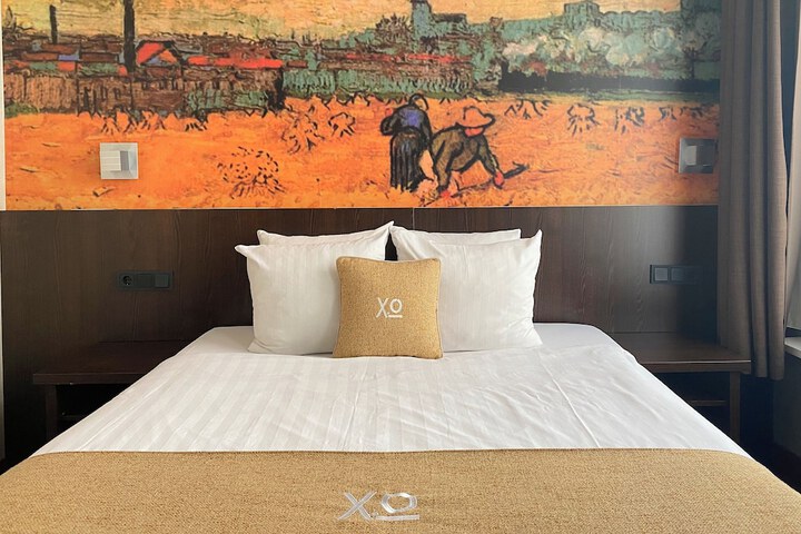 Room 17 of 42