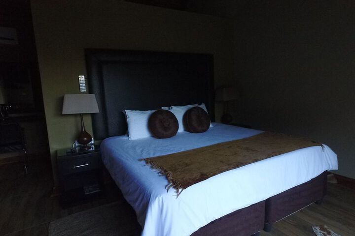 Room 9 of 37