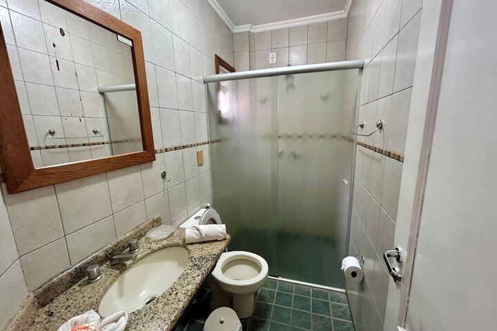 Room 34 of 53