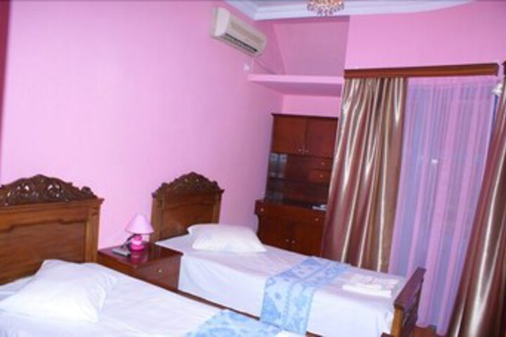 Room 11 of 42