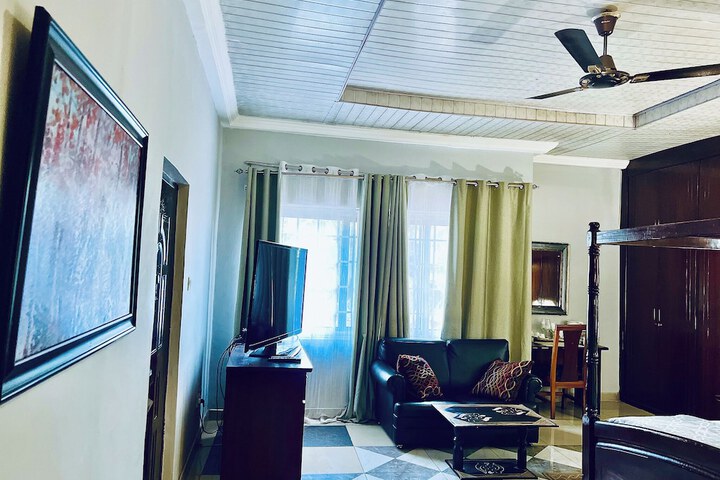 Room 22 of 114