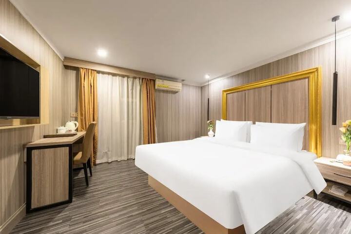 Room 28 of 39
