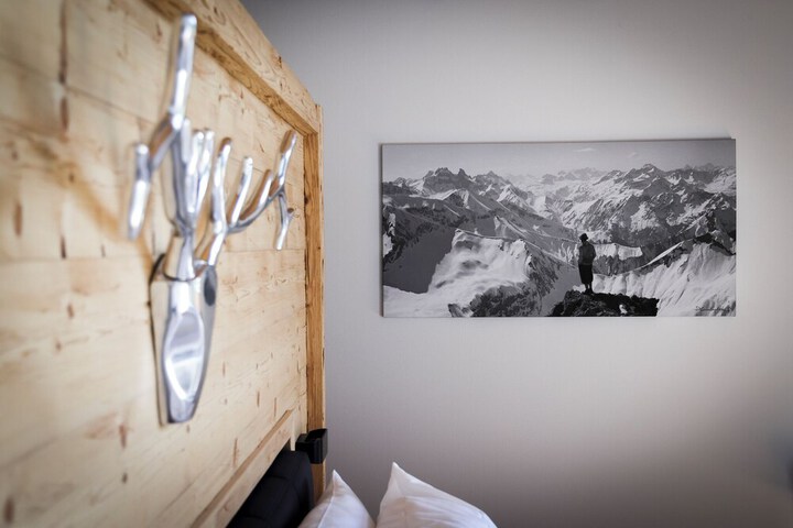 Room 5 of 58