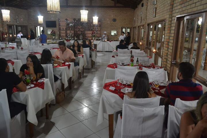 Ballroom/Hall 66 of 82