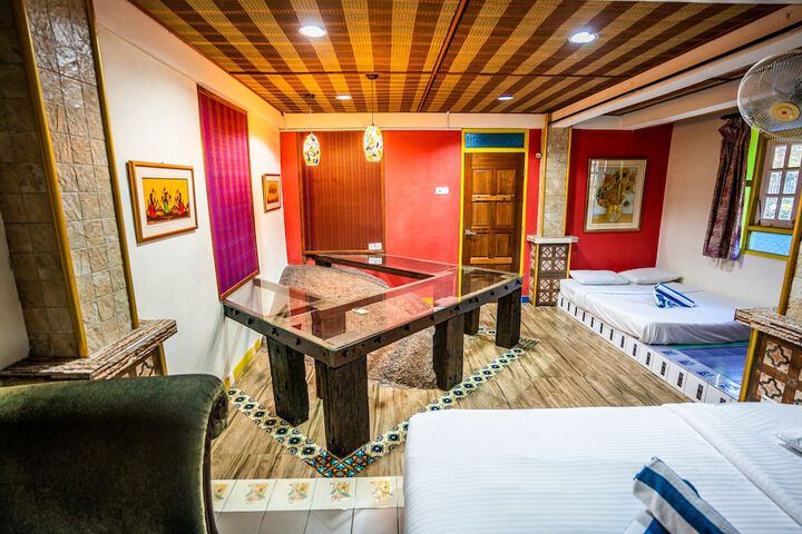 Room 27 of 195