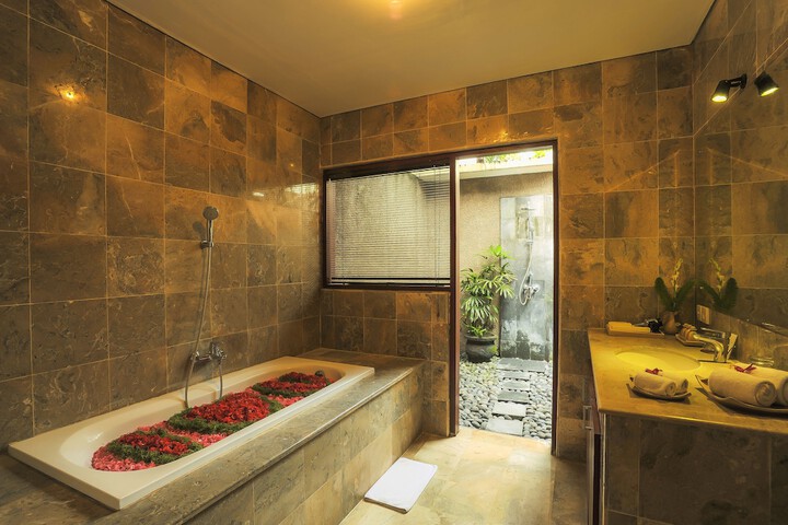 Bath Interior