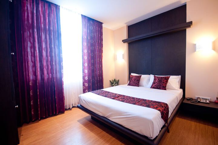 Room 5 of 30