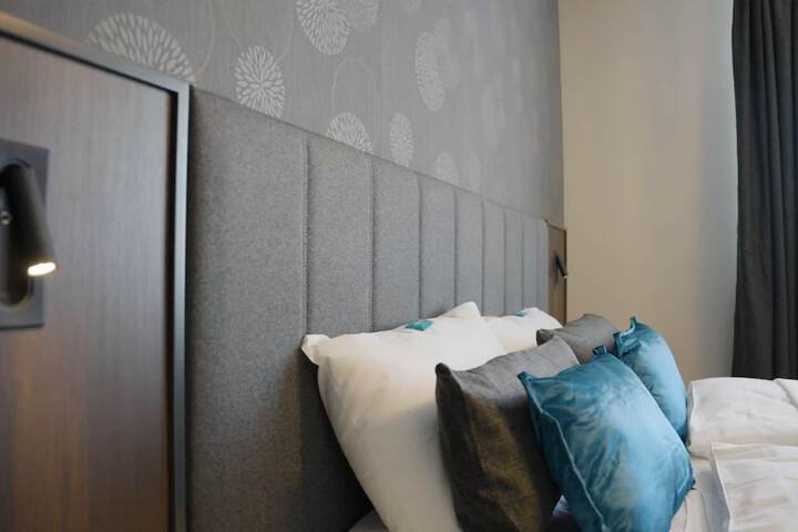 Room 12 of 24