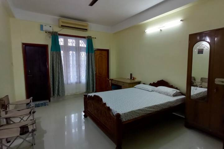 Room 17 of 39