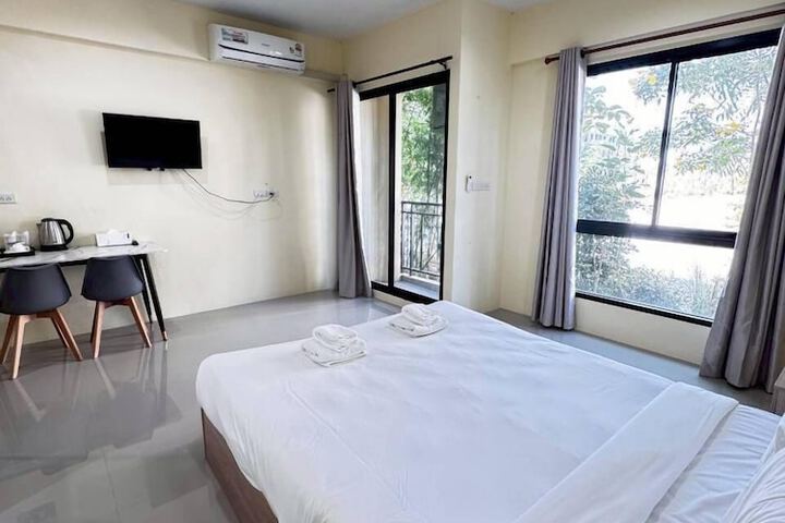 Room 6 of 15
