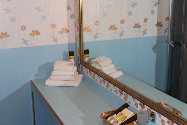 Room 18 of 43
