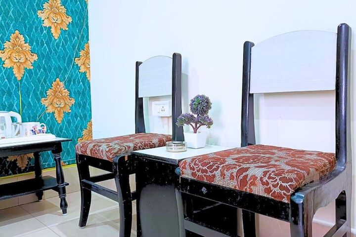 Room 4 of 53