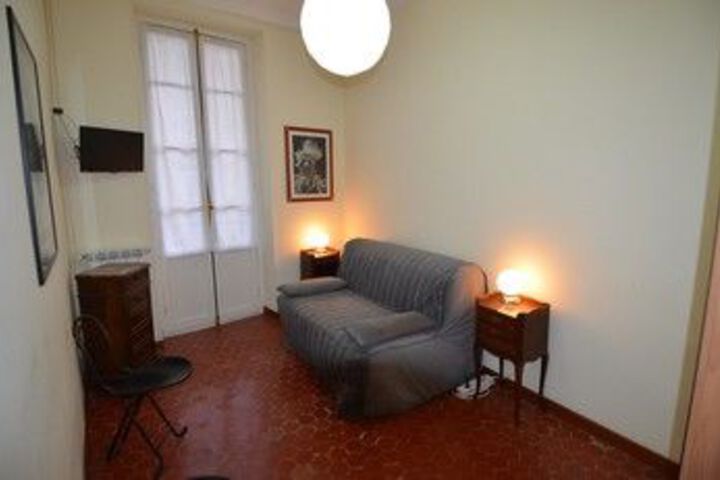 Room 11 of 11