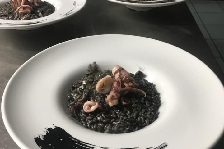 Dining 41 of 66