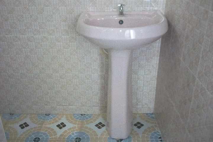 Room 14 of 27