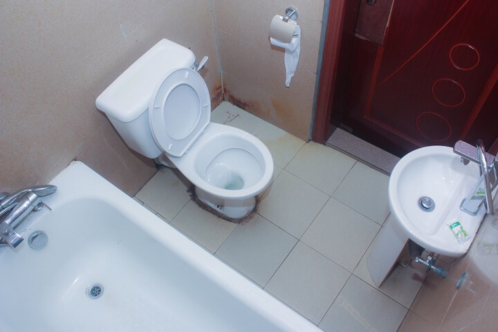 Room 10 of 19