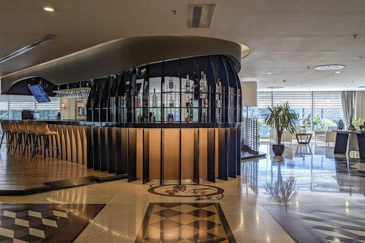 Guest Lobby