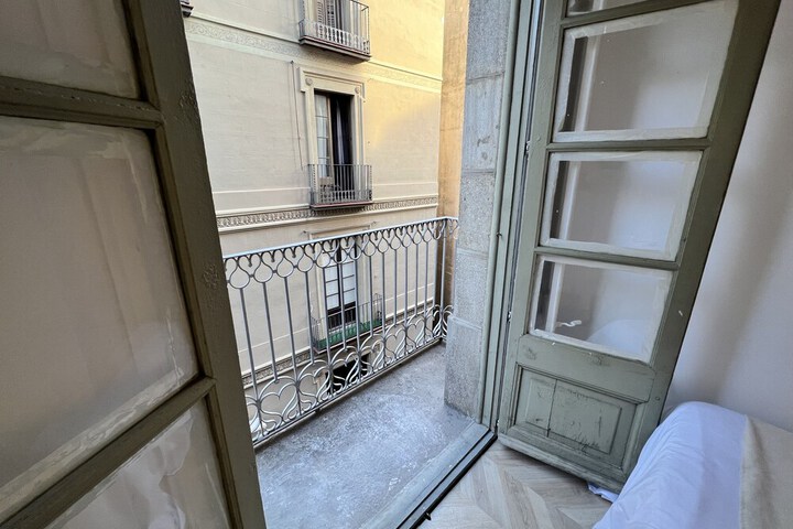 Room 7 of 62