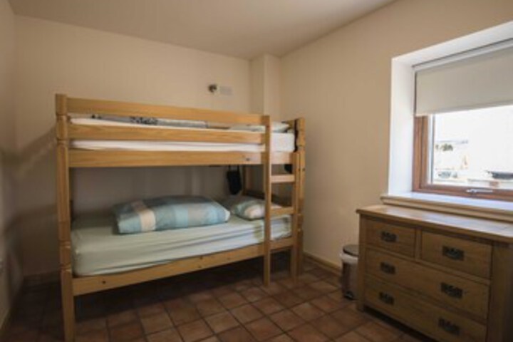Room 65 of 162