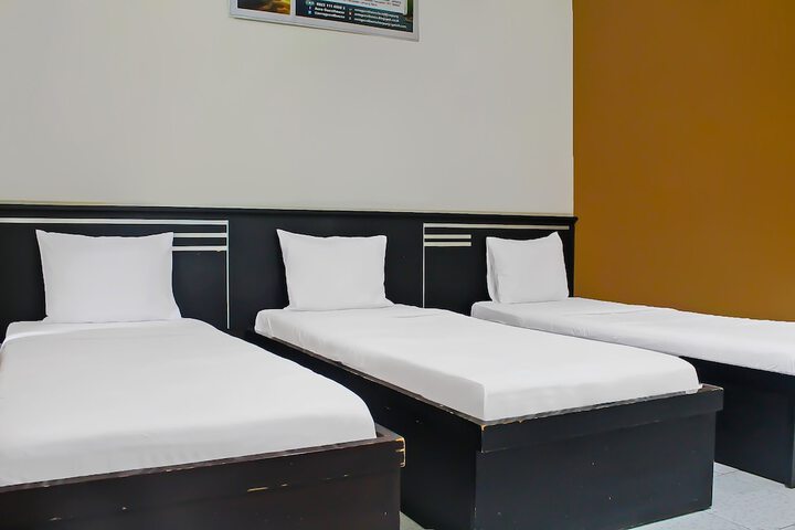 Room 18 of 28