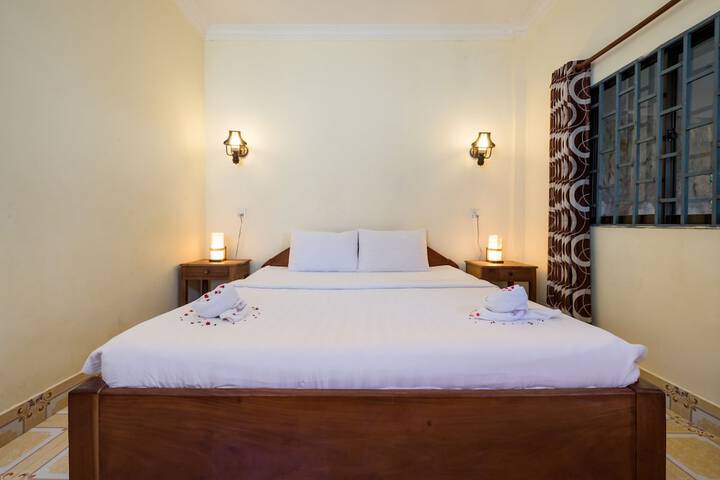 Room 3 of 44