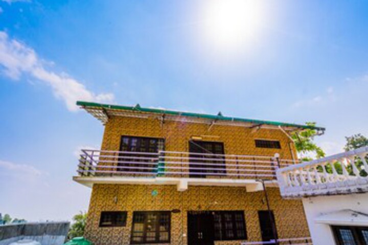 OYO 14191 Home Studio Valley View Barlow Ganj