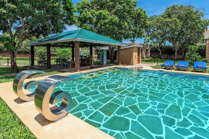 Pool 7 of 14