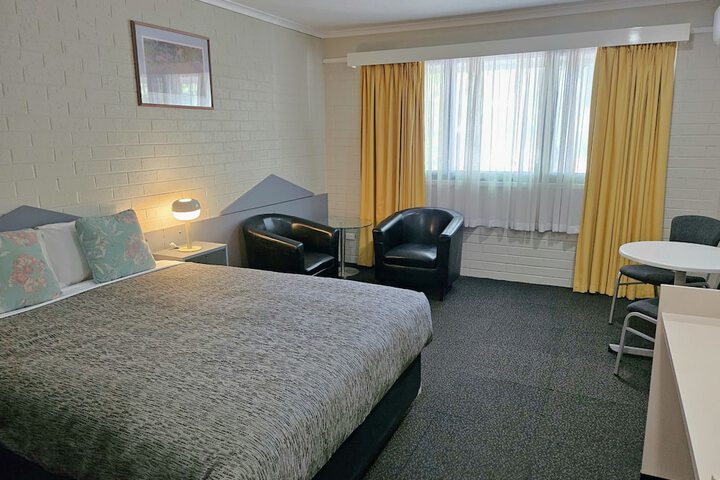 Room 11 of 41