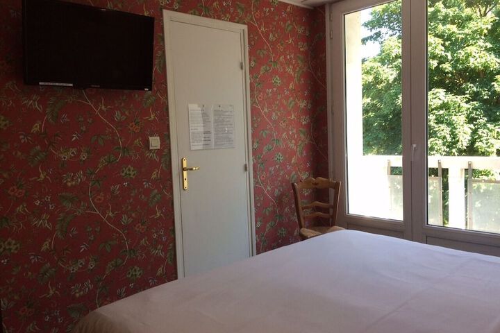 Room 13 of 34