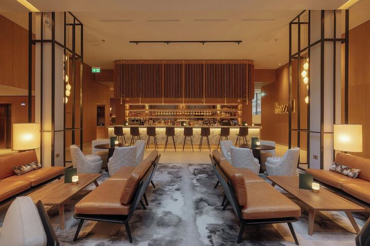 Lounge 91 of 126