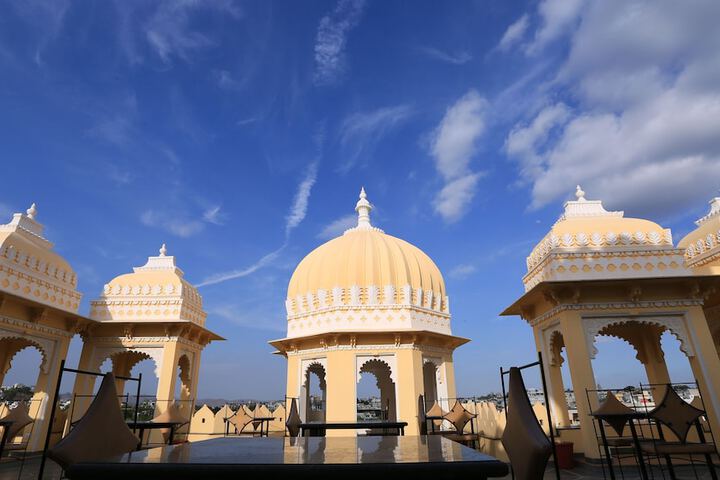 Bloom Boutique | Lake Pichola