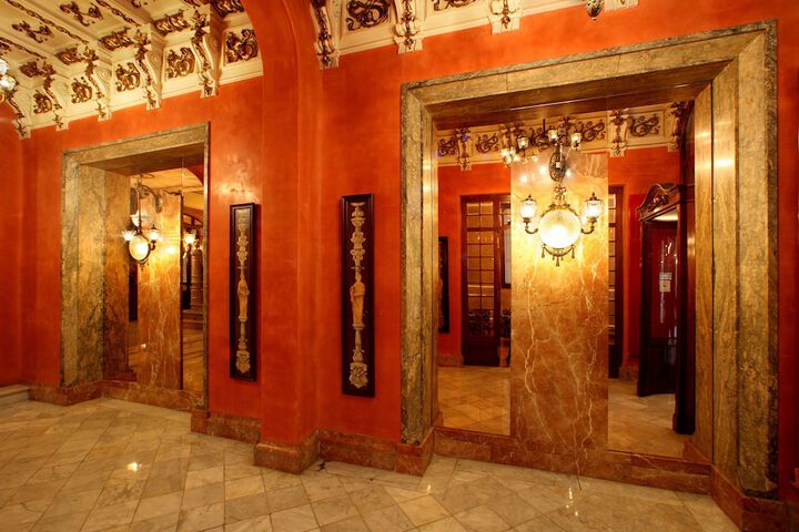 Guest Lobby
