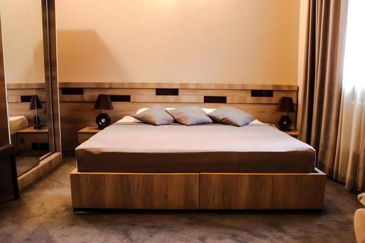 Hotel Suite Photo