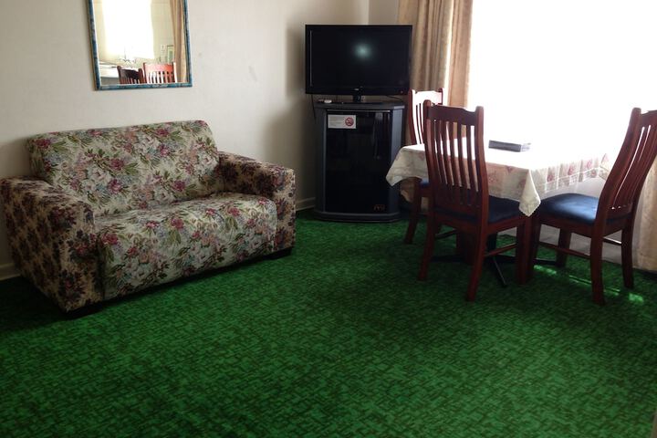 Room 19 of 39